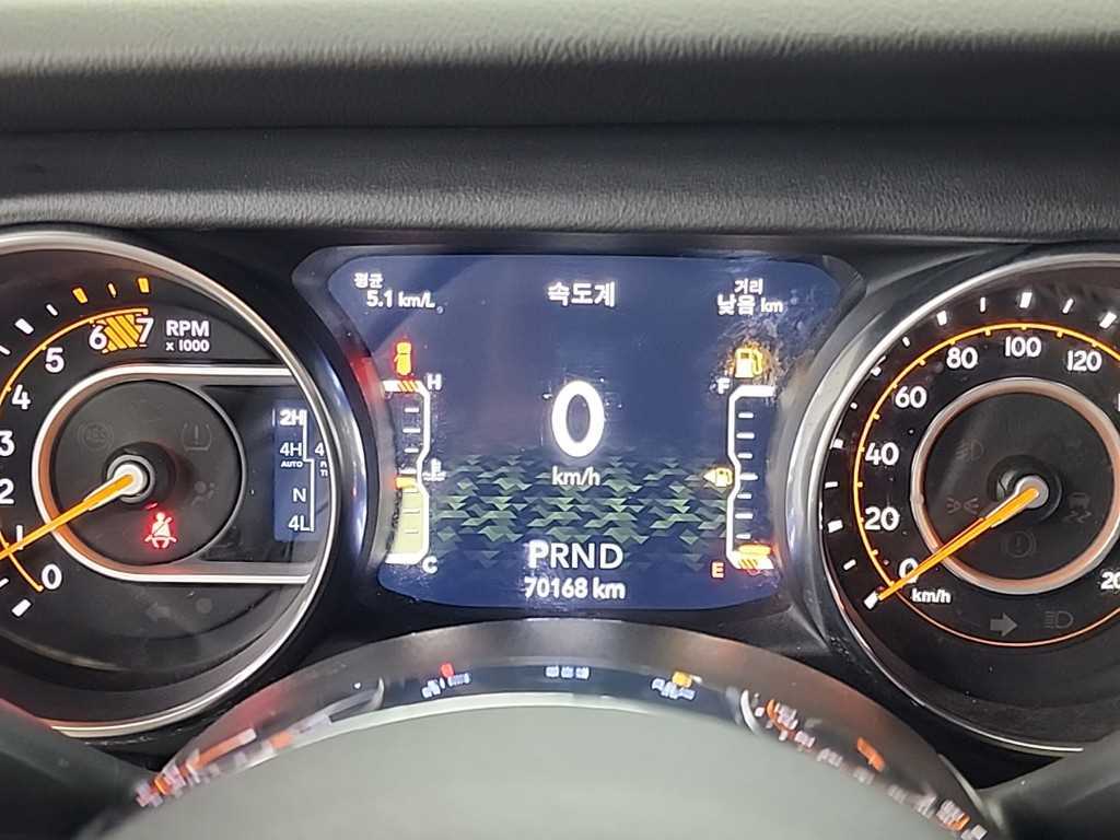 Jeep Wrangler - Vista 6