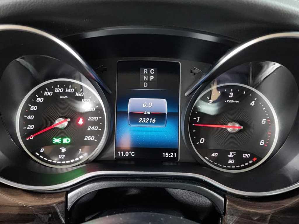 Mercedes Benz V Class - Vista 7