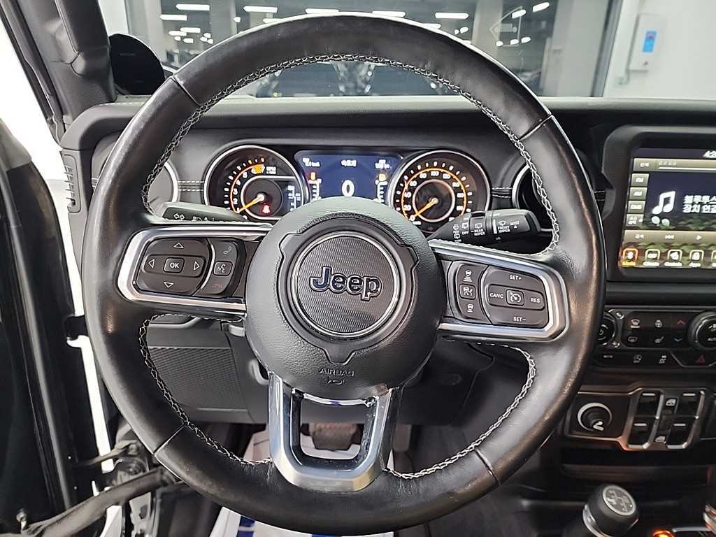 Jeep Wrangler - Vista 9