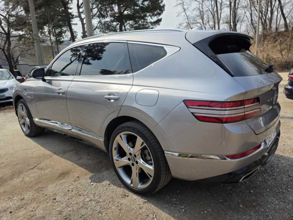 Genesis GV80 - Vista 6