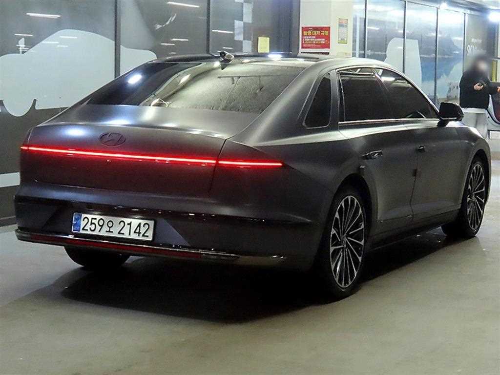 HYUNDAI Grandeur - Vista 4