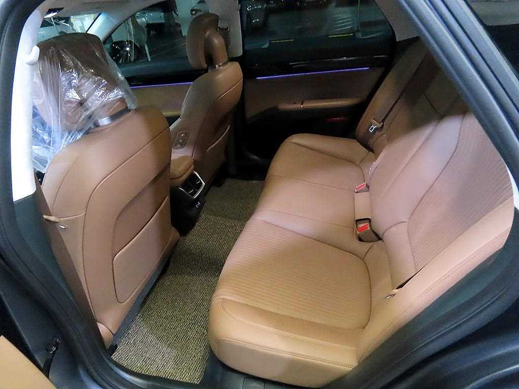 HYUNDAI Grandeur - Vista 7