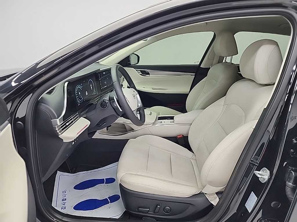 HYUNDAI Grandeur - Vista 11