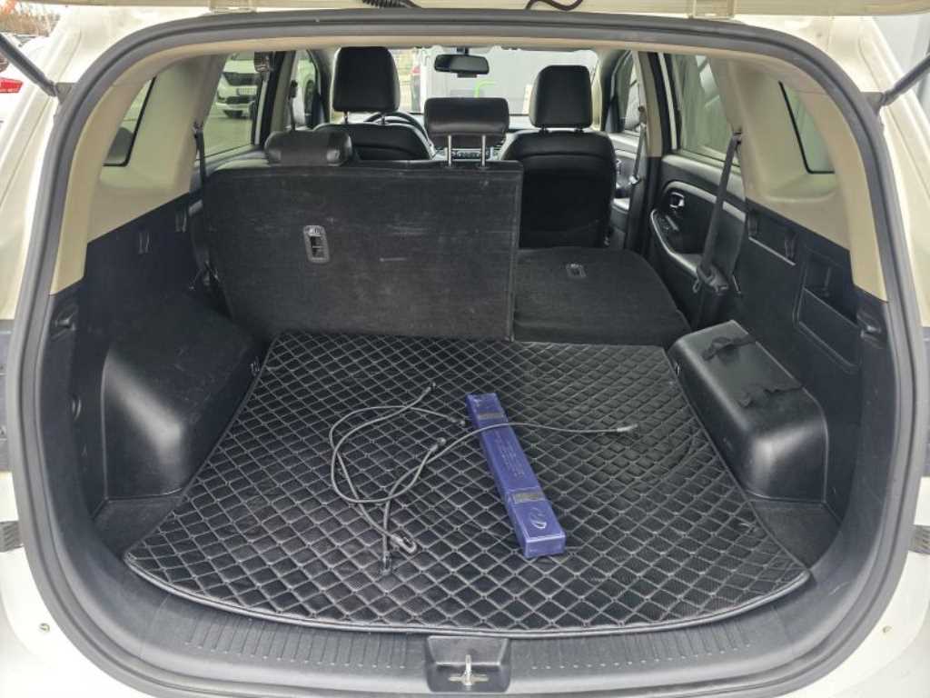 KIA Carens - Vista 4