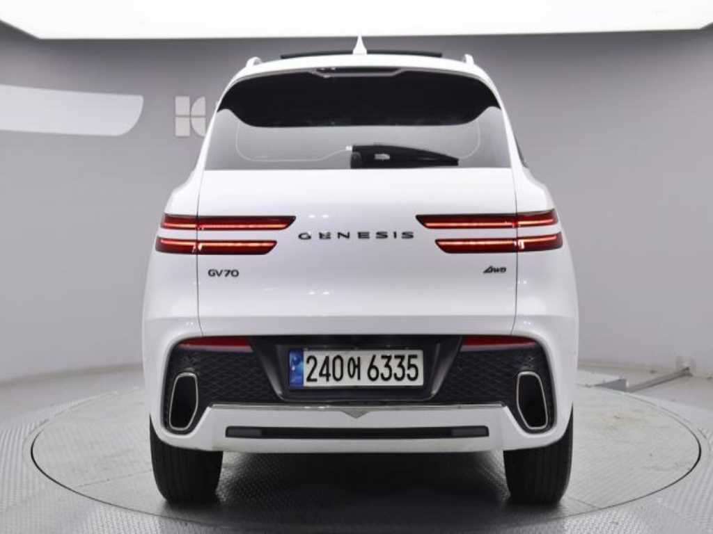 Genesis GV70 - Vista 4