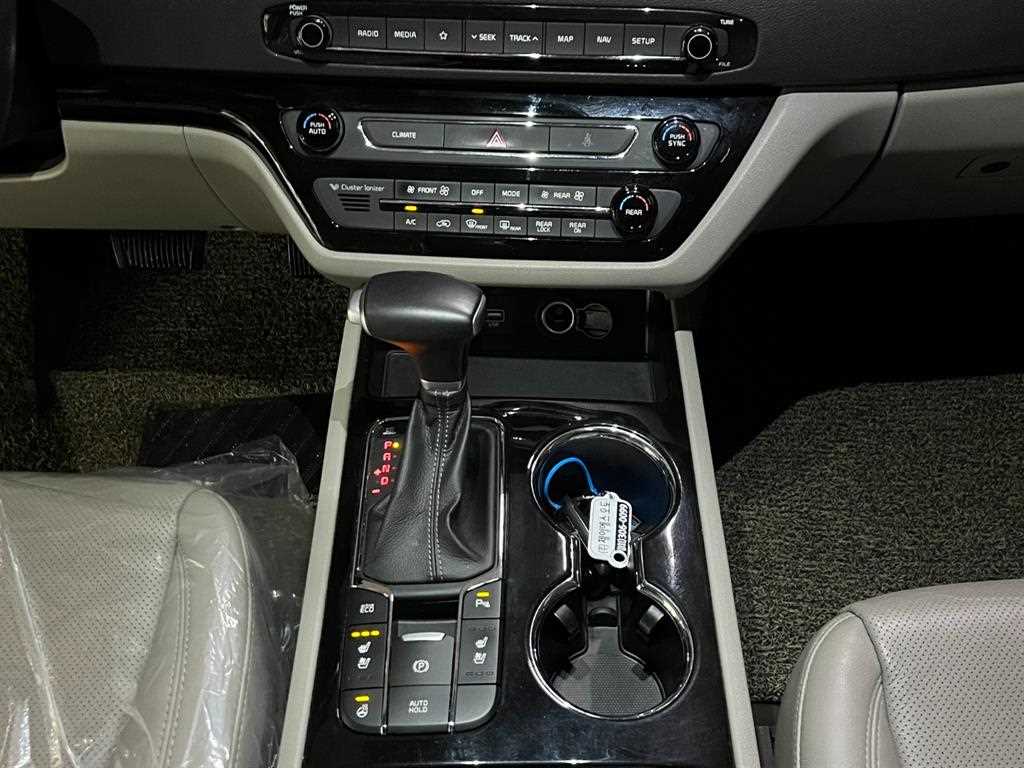 KIA Carnival 2019 Gris - Importación desde Corea - HF Imports Iquique - Foto 13