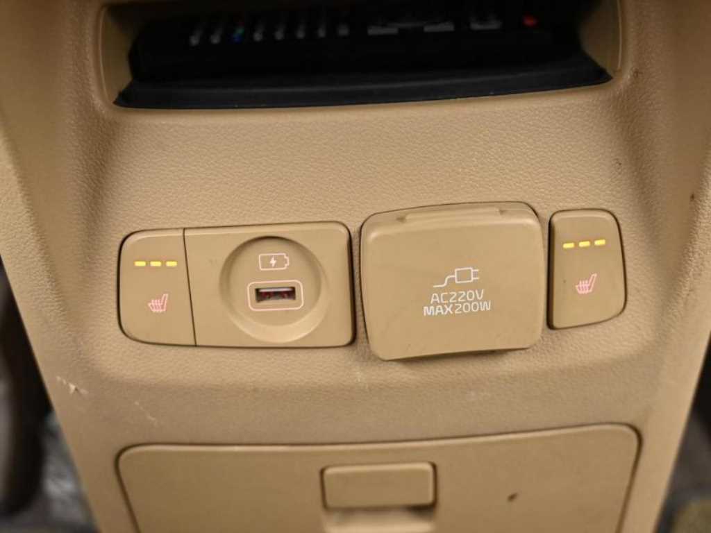 KIA Carnival 2018 Blanco - Importación desde Corea - HF Imports Iquique - Foto 16