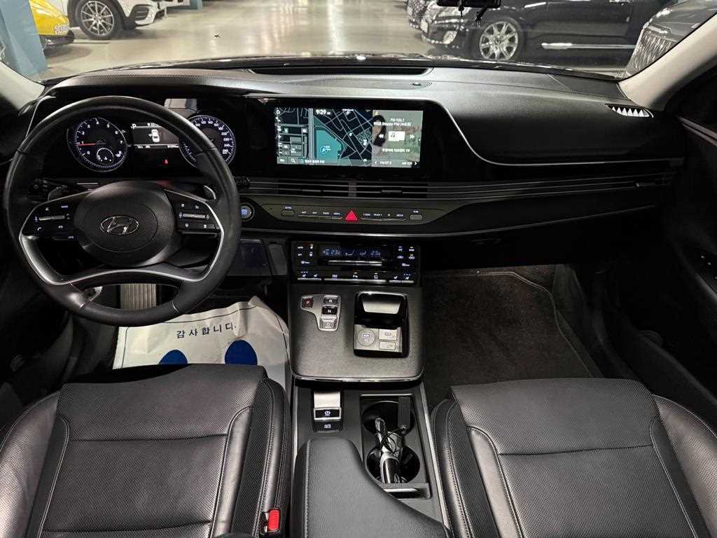 HYUNDAI Grandeur - Vista 7