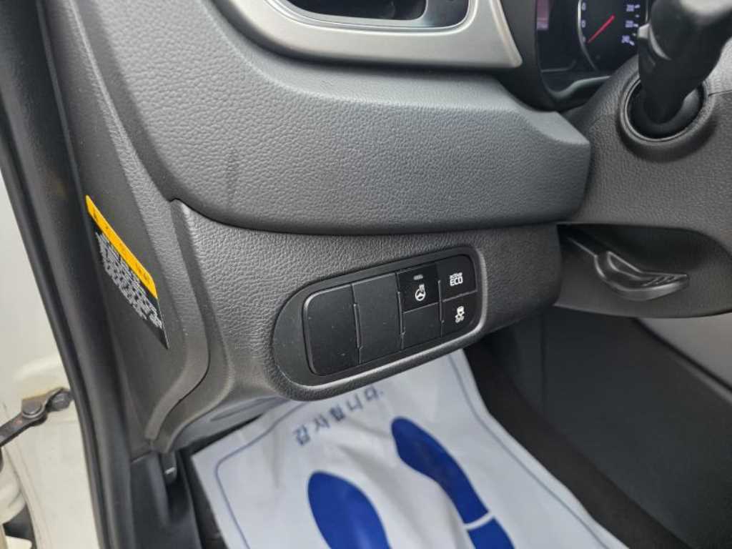 KIA Carens - Vista 12