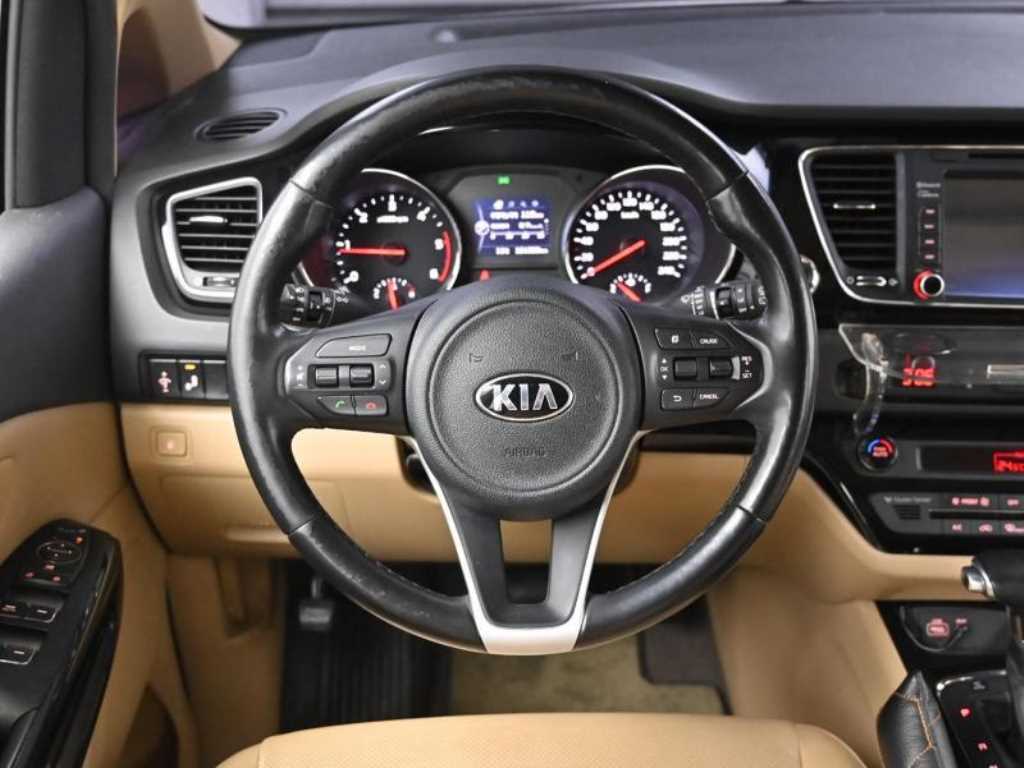 KIA Carnival 2018 Blanco - Importación desde Corea - HF Imports Iquique - Foto 13