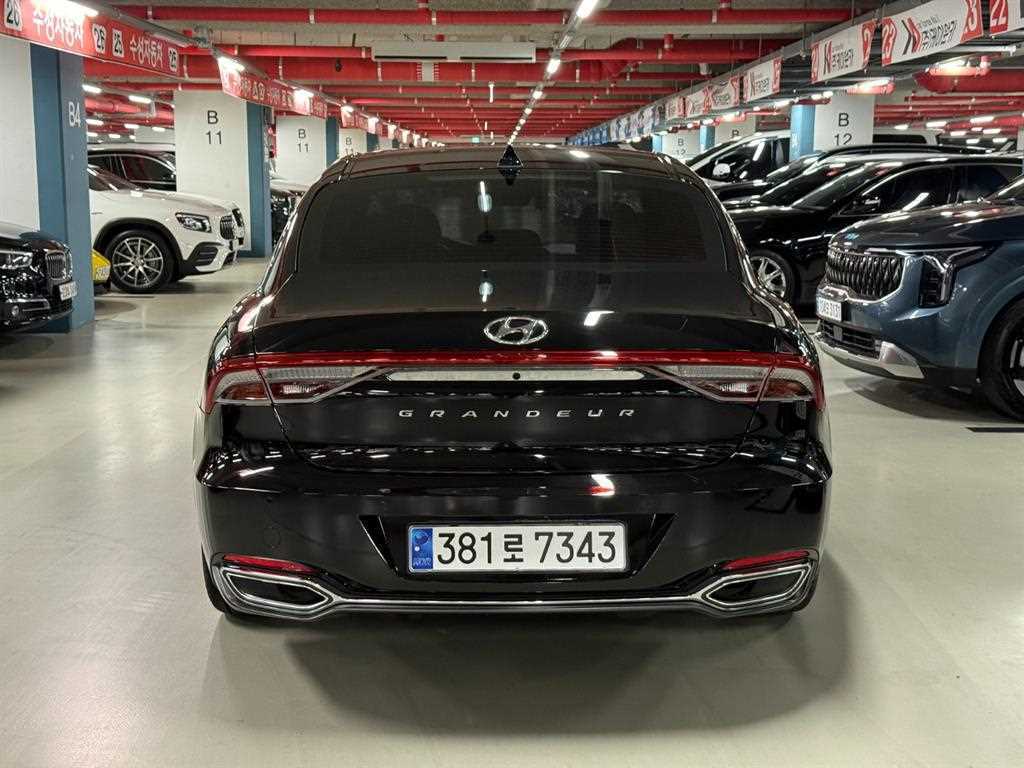 HYUNDAI Grandeur - Vista 5