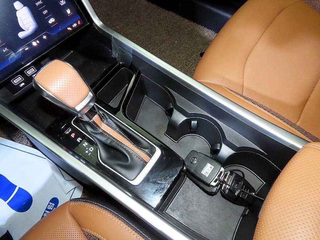 Ssangyong Torres - Vista 12