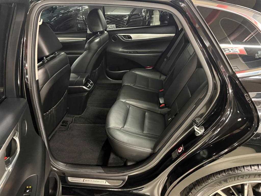 HYUNDAI Grandeur - Vista 8