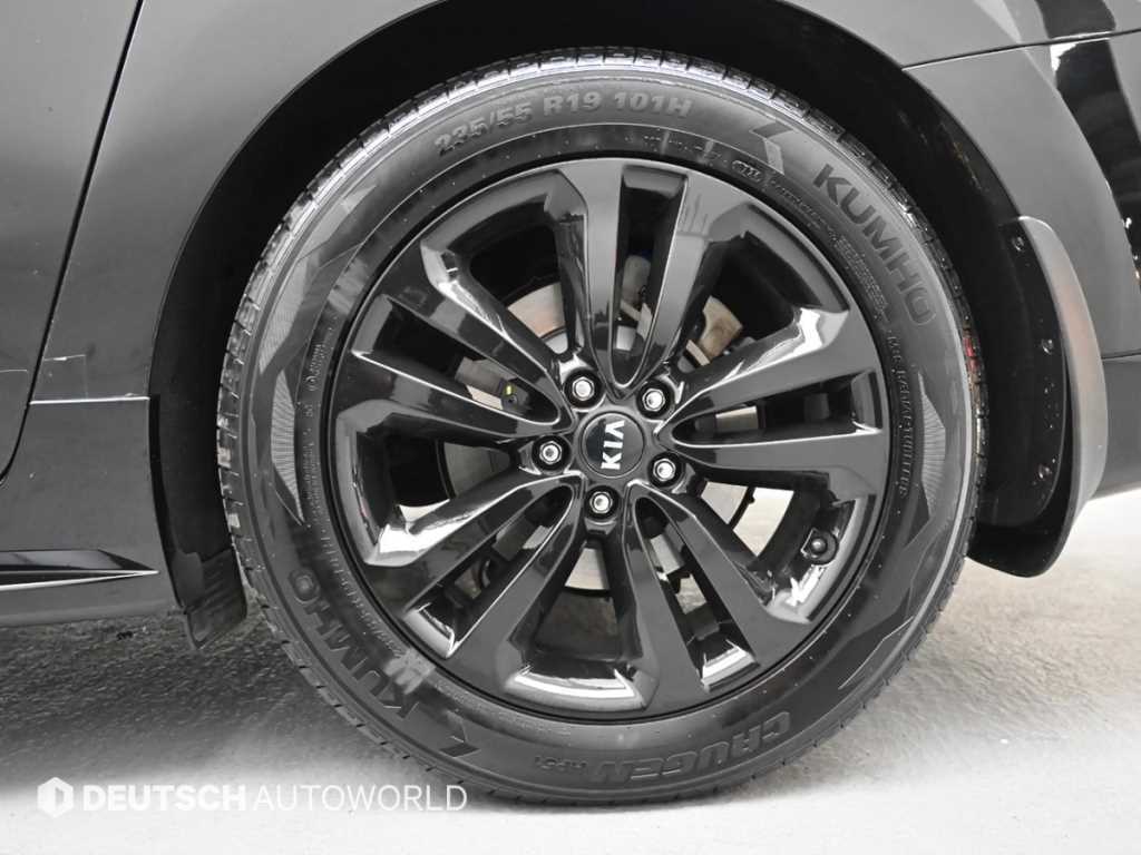 KIA Carnival - Vista 5