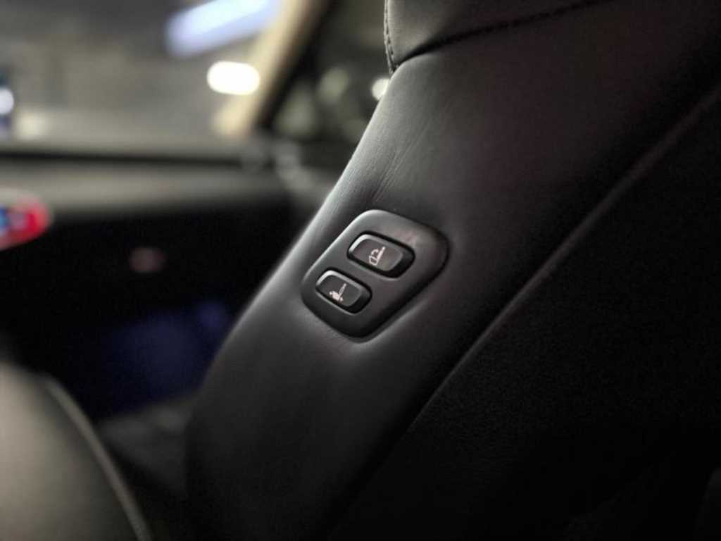 Genesis GV70 - Vista 9