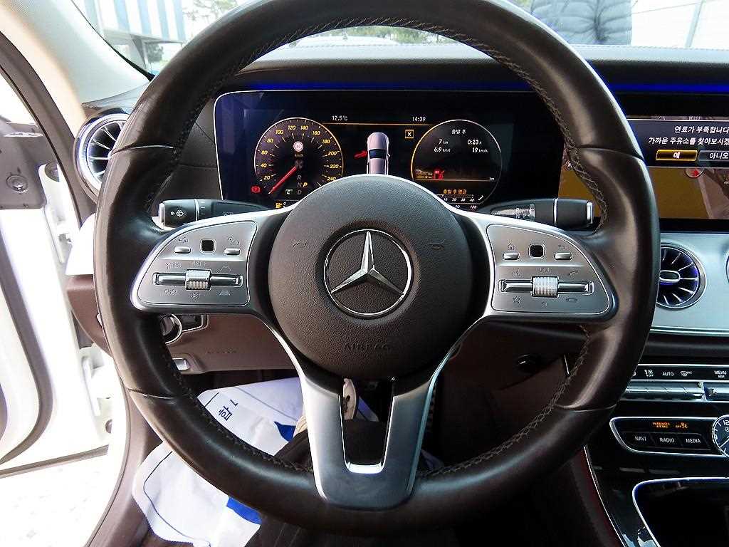 Mercedes Benz CLS Class - Vista 8