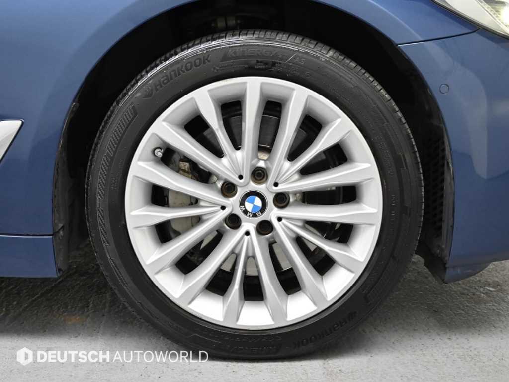 BMW 5 Series - Vista 5