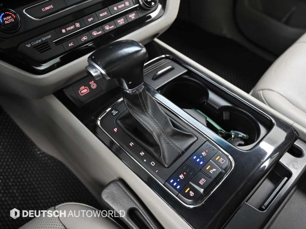 KIA Carnival - Vista 9