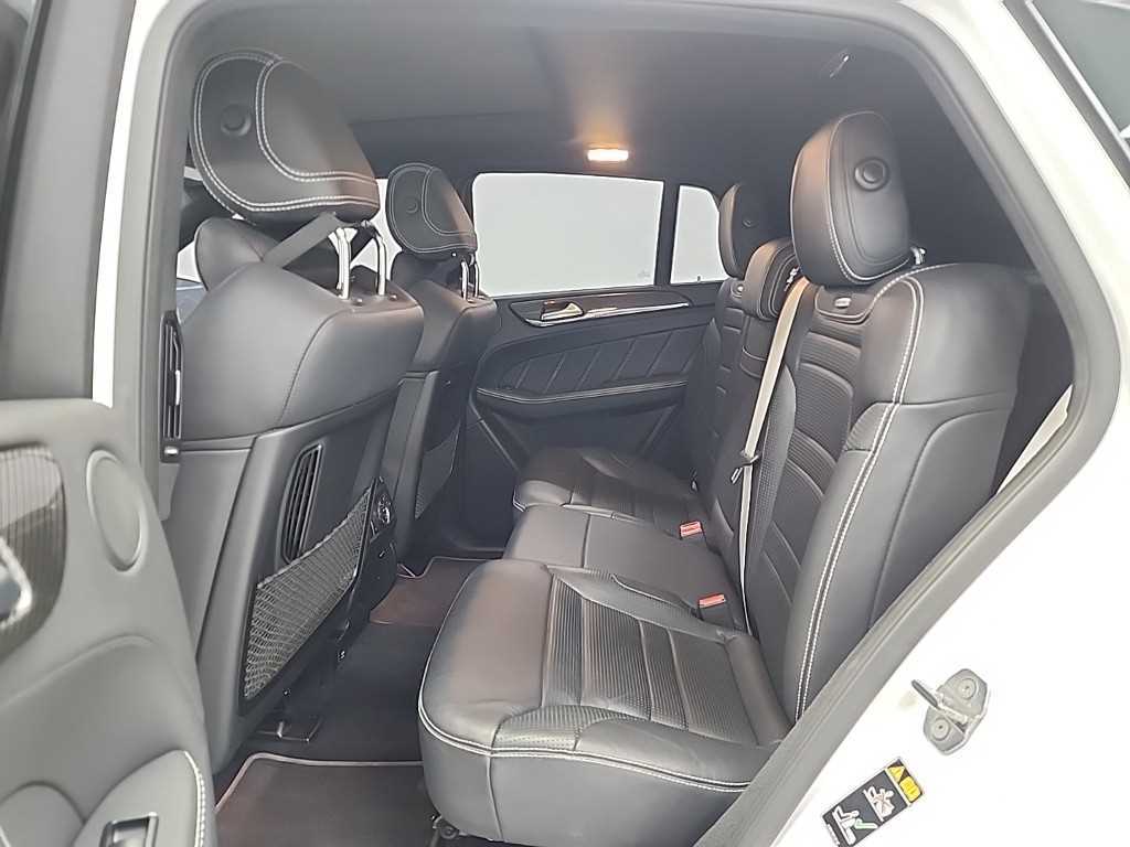 Mercedes Benz GLE Class - Vista 12