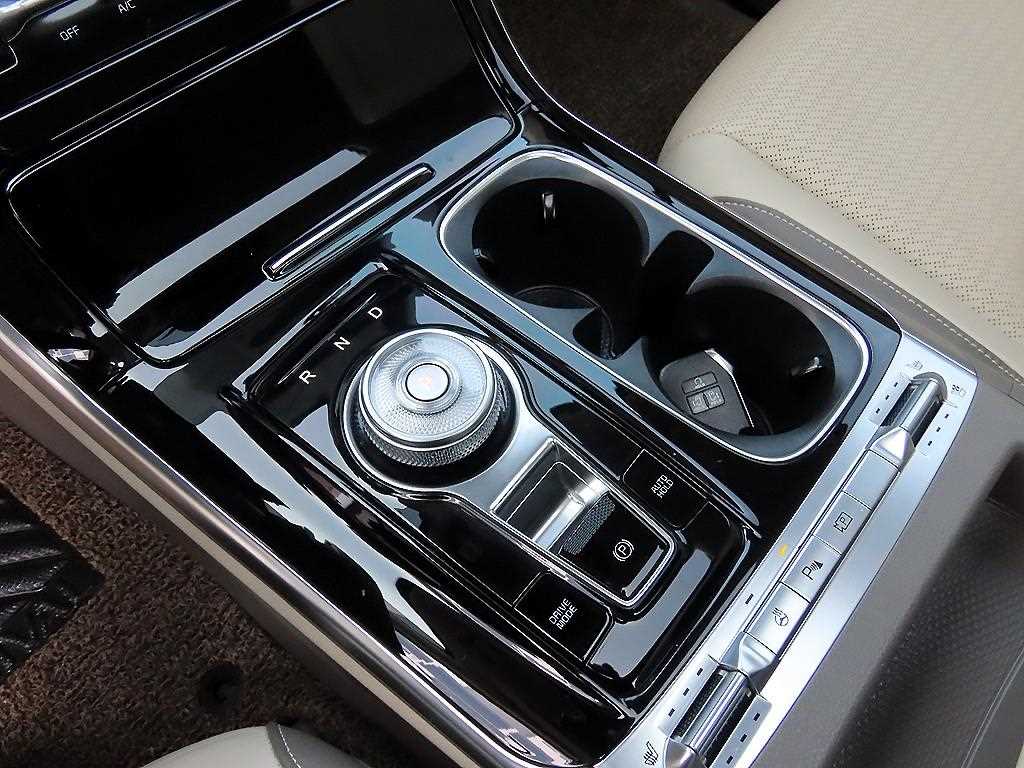 KIA Carnival 2023 Blanco - Importación desde Corea - HF Imports Iquique - Foto 15