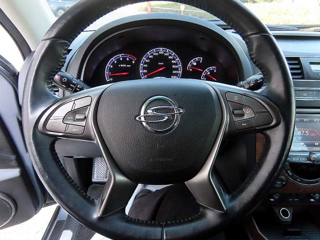 Ssangyong Rexton - Vista 8