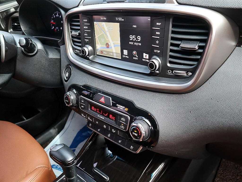 KIA Sorento - Vista 11