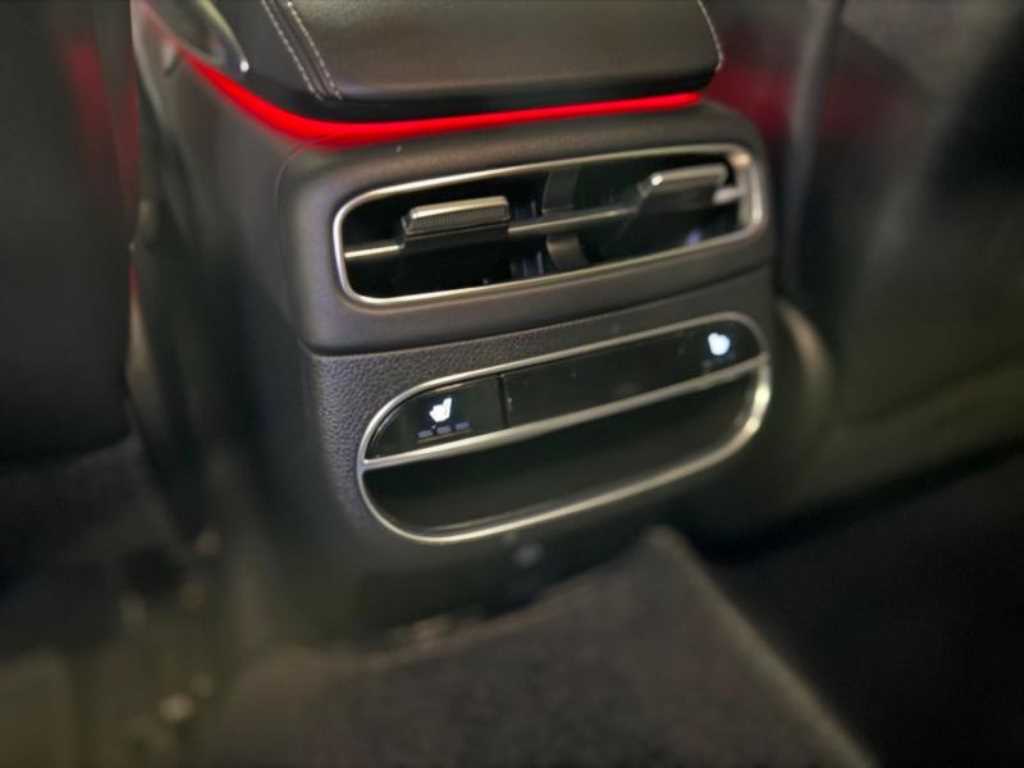 Genesis GV70 - Vista 10