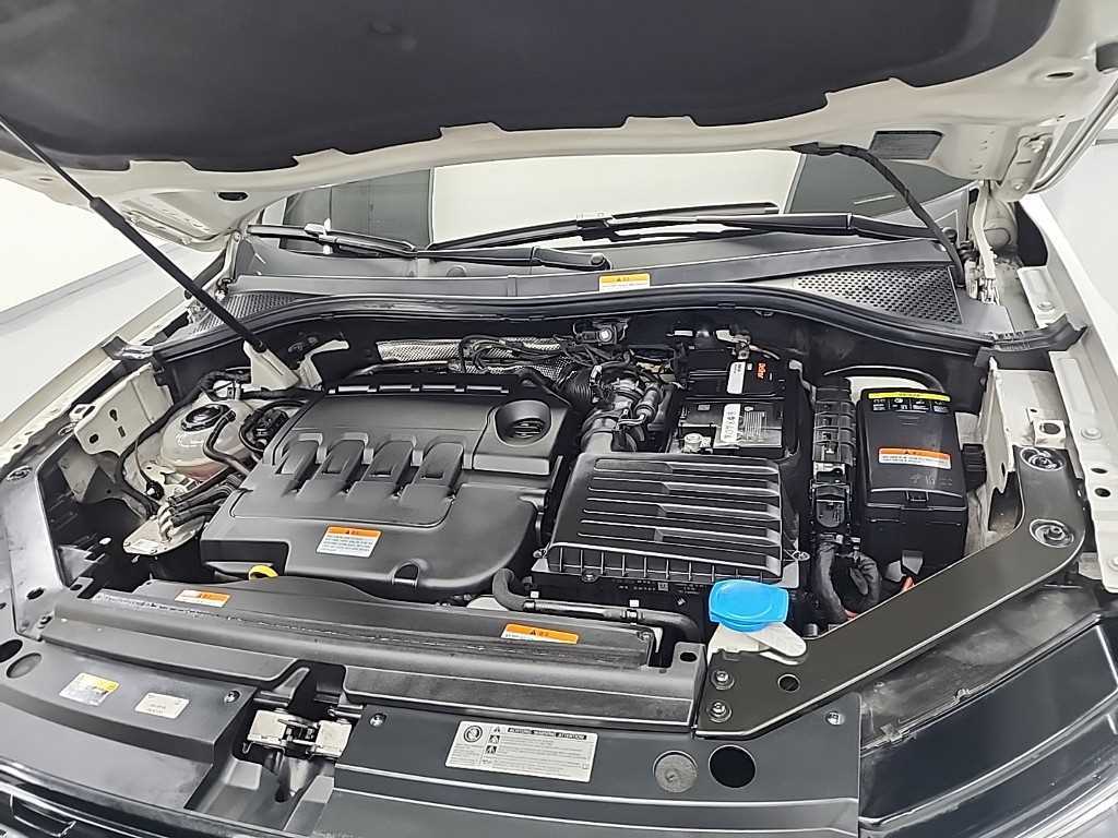 Volkswagen Tiguan - Vista 5