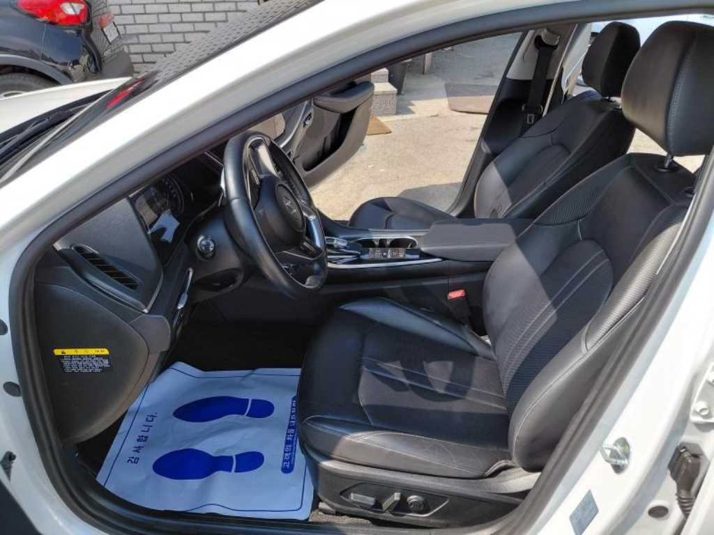 HYUNDAI Sonata - Vista 9