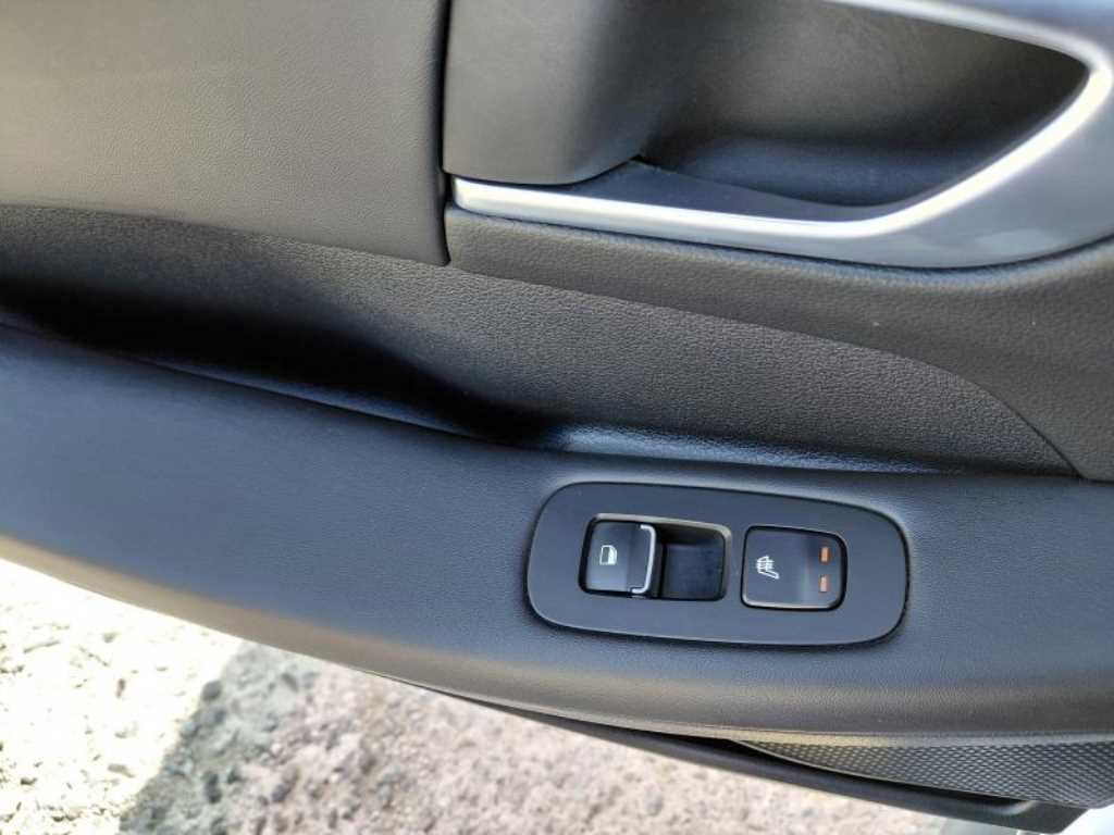 HYUNDAI Sonata - Vista 12