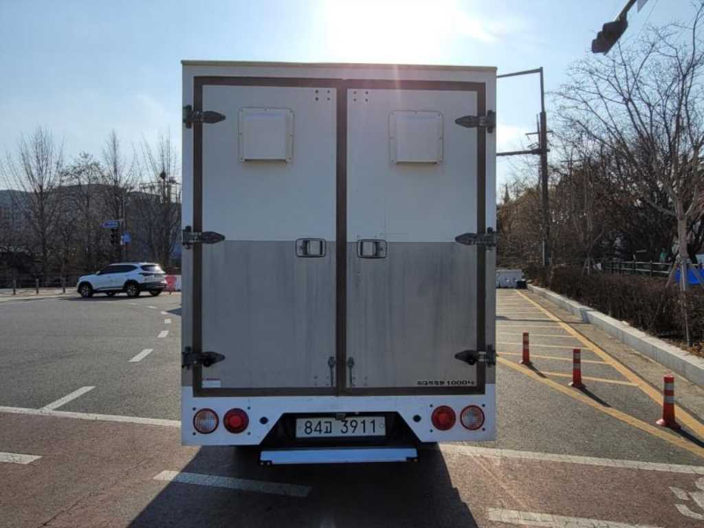 Small Truck Top_Work Through Band - Vista 4
