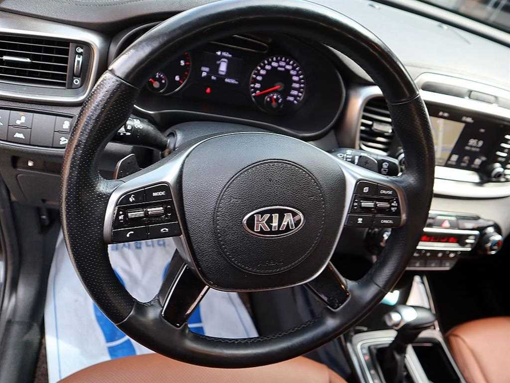 KIA Sorento - Vista 8
