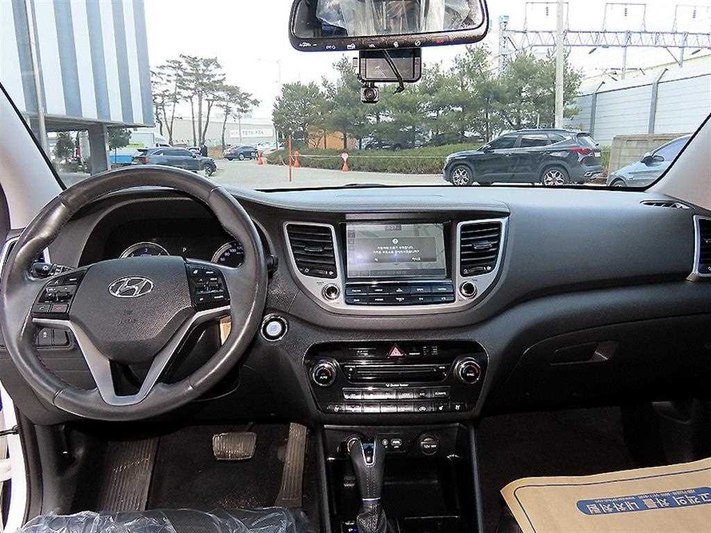HYUNDAI Tucson - Vista 7