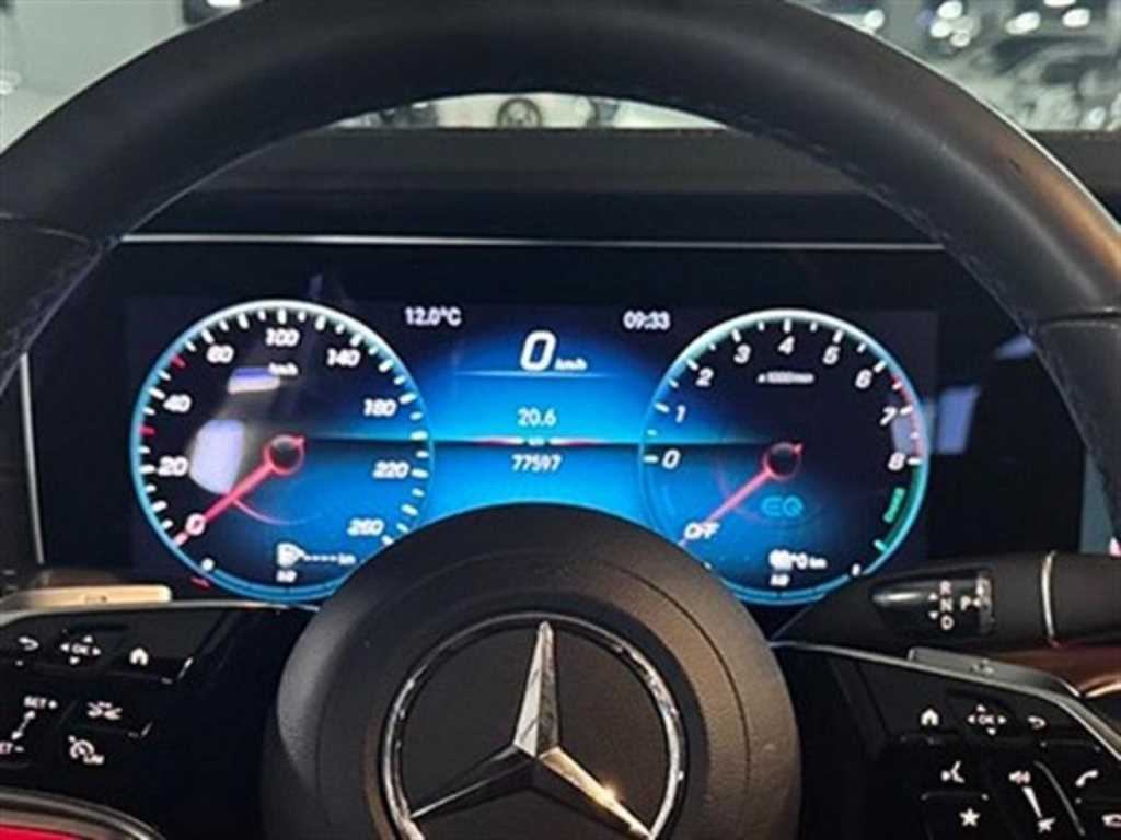 Mercedes Benz E class - Vista 9