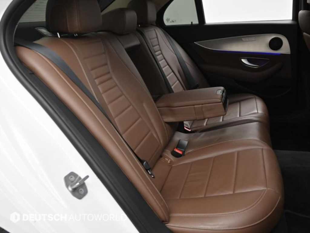 Mercedes Benz E class - Vista 10