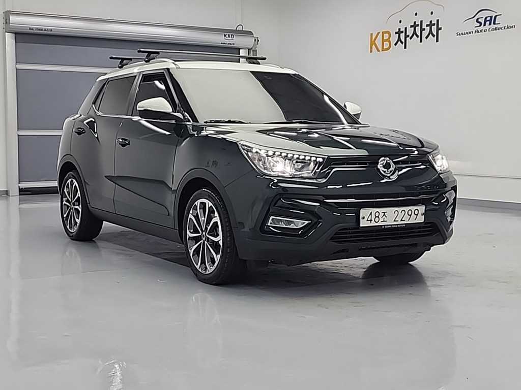 Ssangyong Tivoli - Vista 4