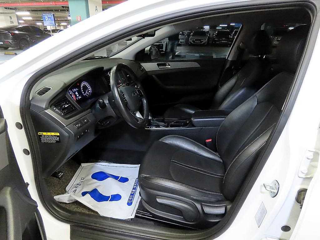 HYUNDAI Sonata - Vista 6