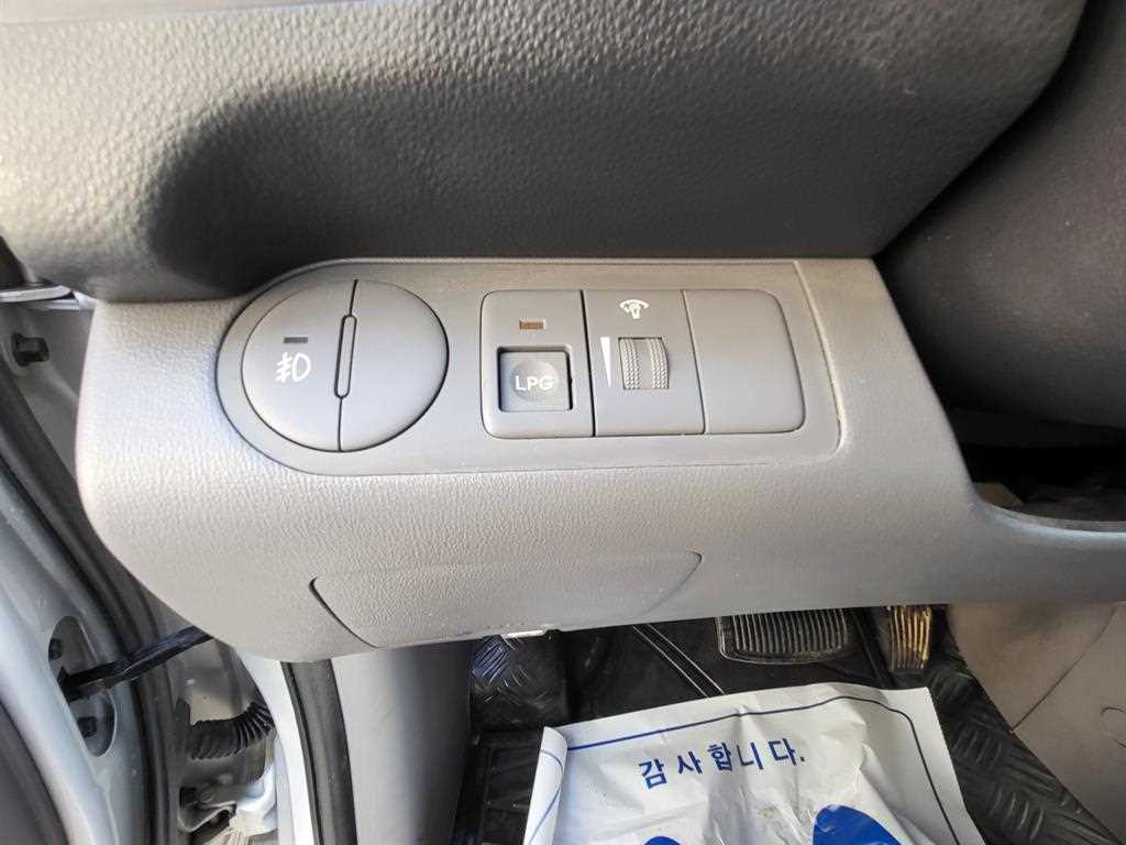 HYUNDAI Starex 2010 Plateado - Importación desde Corea - HF Imports Iquique - Foto 13