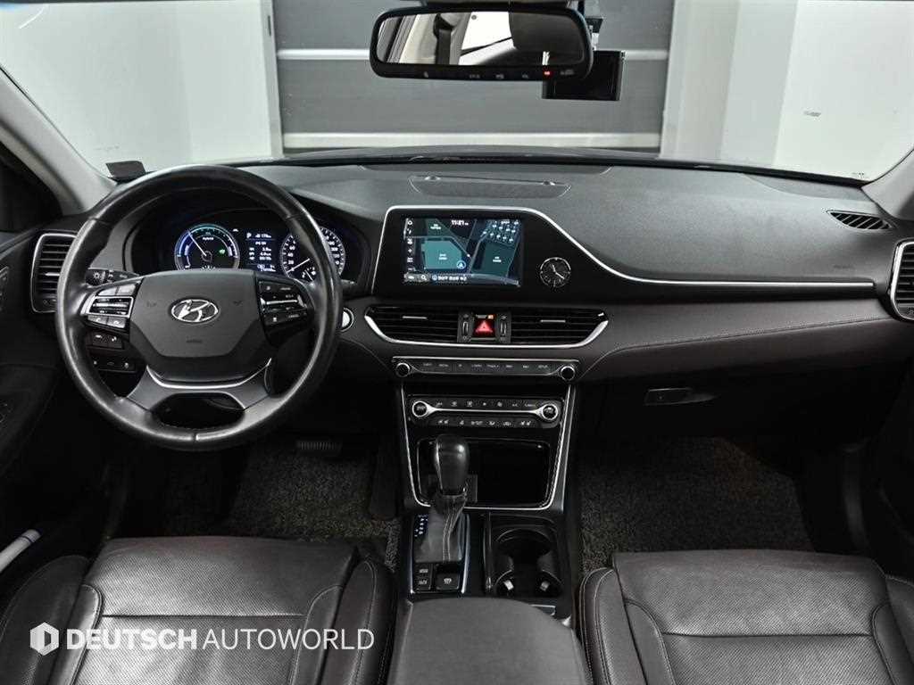 HYUNDAI Grandeur - Vista 10