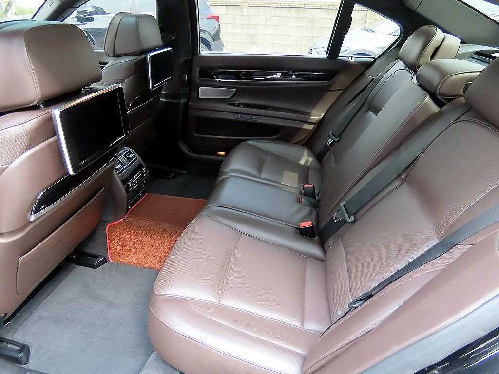 BMW 7 Series - Vista 6