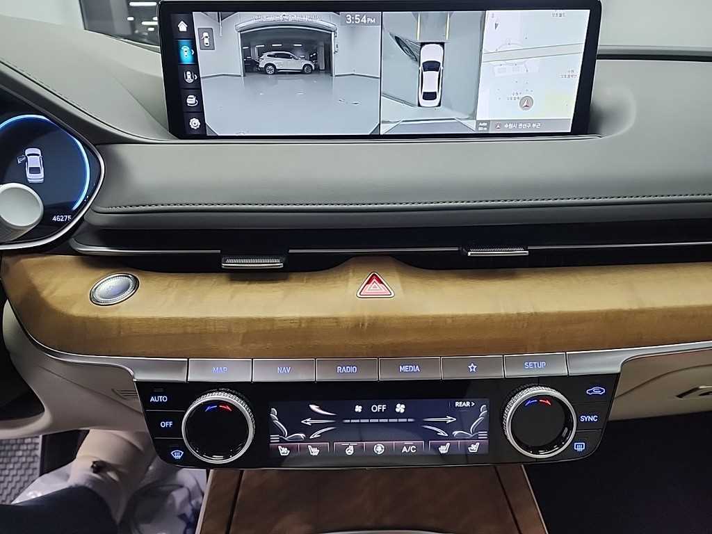 Genesis G80 - Vista 10