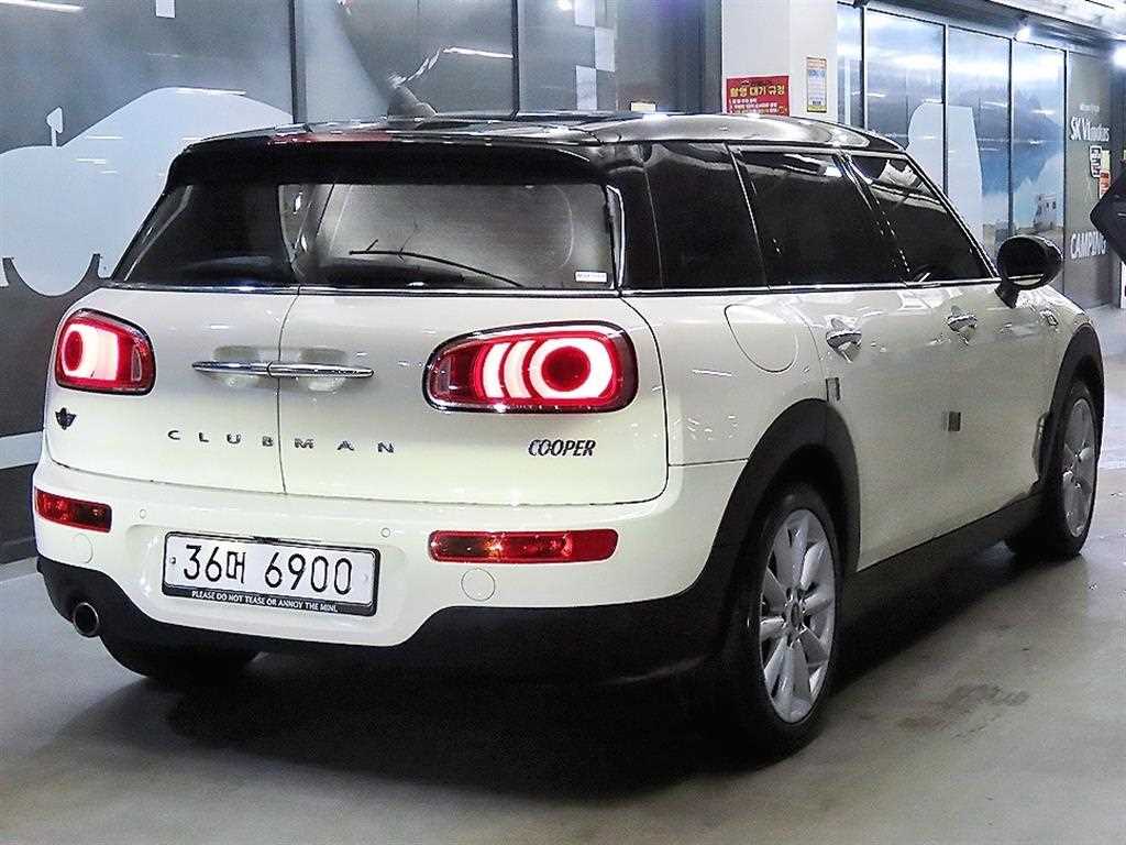 Mini Clubman - Vista 4