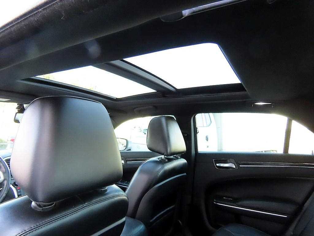 Chrysler 300C 2014 Blanco - Importación desde Corea - HF Imports Iquique - Foto 18