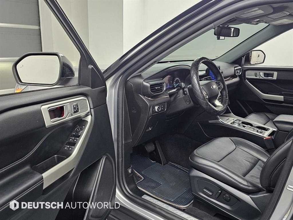 Ford Explorer - Vista 10