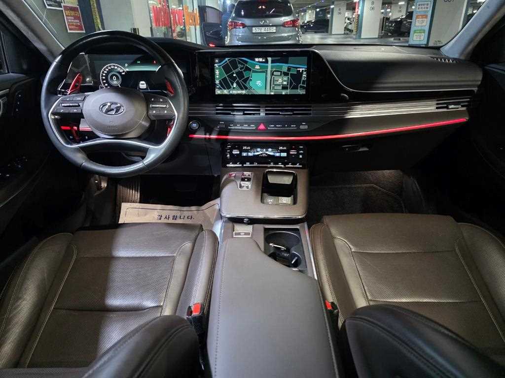 HYUNDAI Grandeur - Vista 7