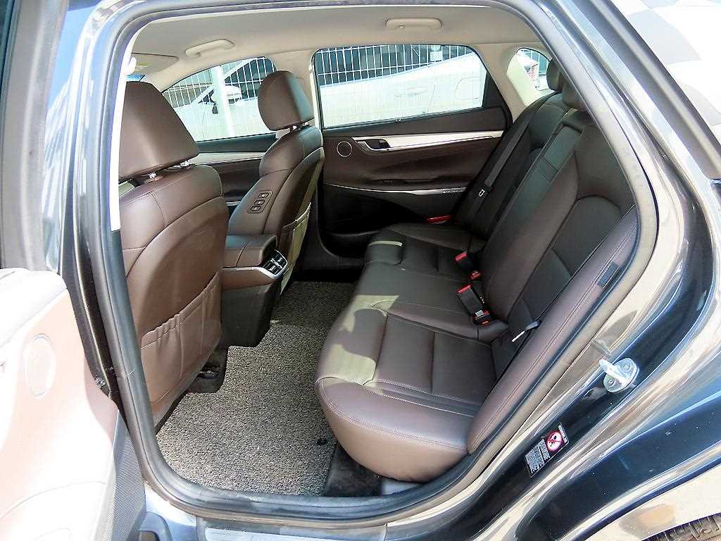 HYUNDAI Grandeur - Vista 6