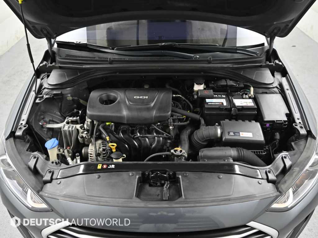 HYUNDAI Avante - Vista 6