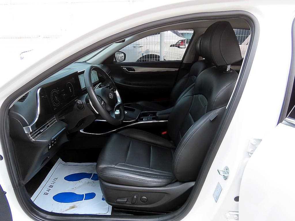 HYUNDAI Grandeur - Vista 5