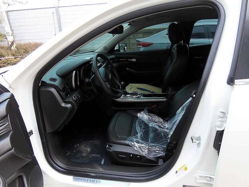 Chevrolet Malibu - Vista 5