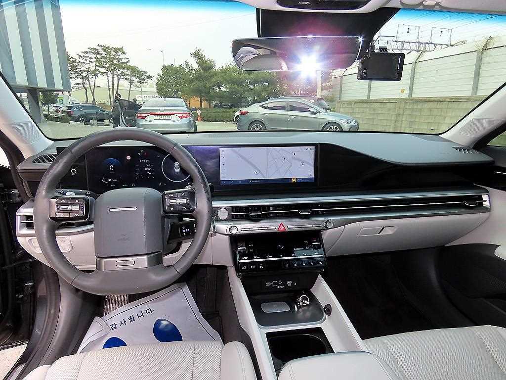 HYUNDAI Grandeur - Vista 7